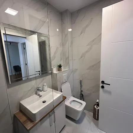 Spring Premium With Garage *