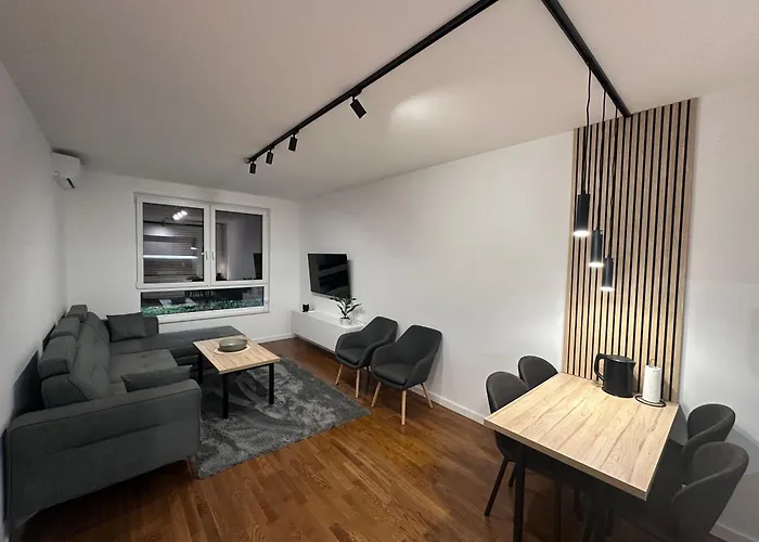 Spring Premium With Garage Apartament